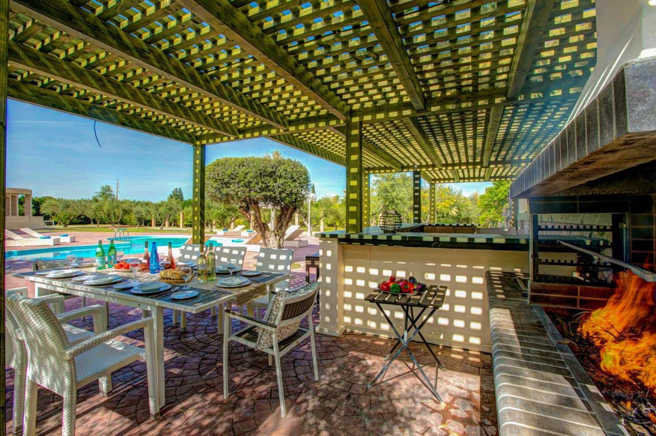 Astarte Villas - Istar Villa With Tennis Court Makhairádhon Eksteriør billede