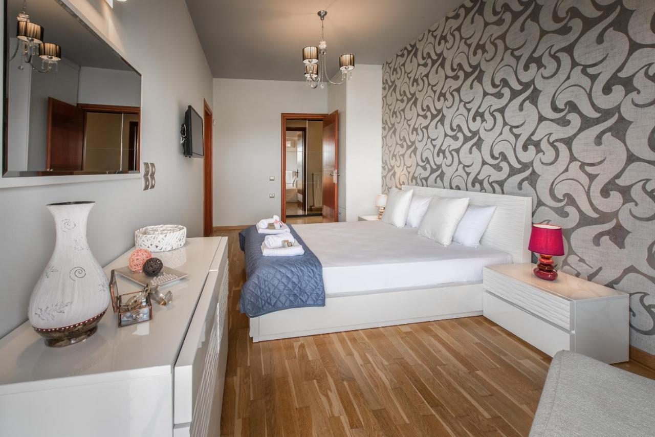 Astarte Villas - Istar Villa With Tennis Court Makhairádhon Eksteriør billede