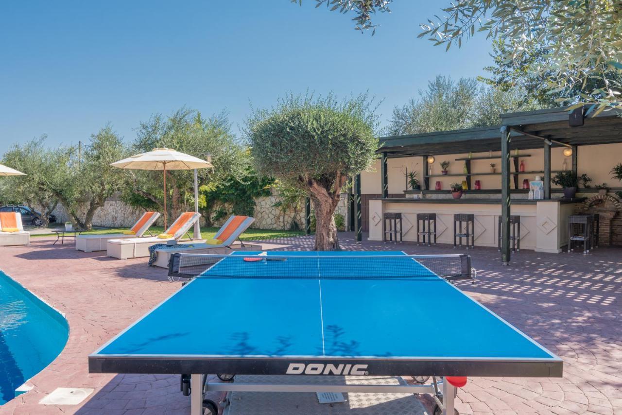 Astarte Villas - Istar Villa With Tennis Court Makhairádhon Eksteriør billede