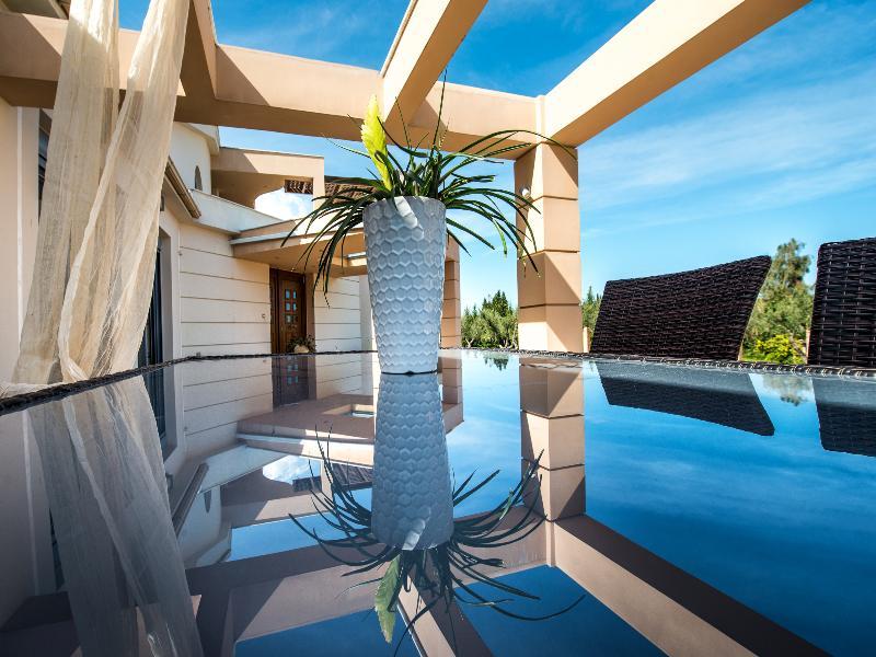 Astarte Villas - Istar Villa With Tennis Court Makhairádhon Eksteriør billede